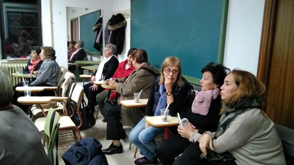 Foto 6 - La Navidad re&uacute;ne a las socias y amigas de la Asociaci&oacute;n El Carmen de Ledesma
