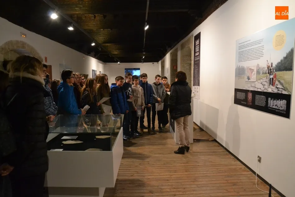 Foto 5 - &Uacute;ltimas visitas de escolares por este a&ntilde;o a la exposici&oacute;n sobre pizarras  