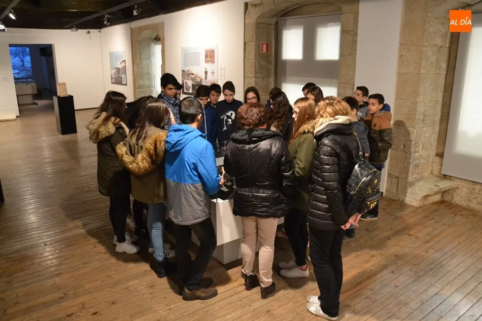 Foto 3 - &Uacute;ltimas visitas de escolares por este a&ntilde;o a la exposici&oacute;n sobre pizarras  