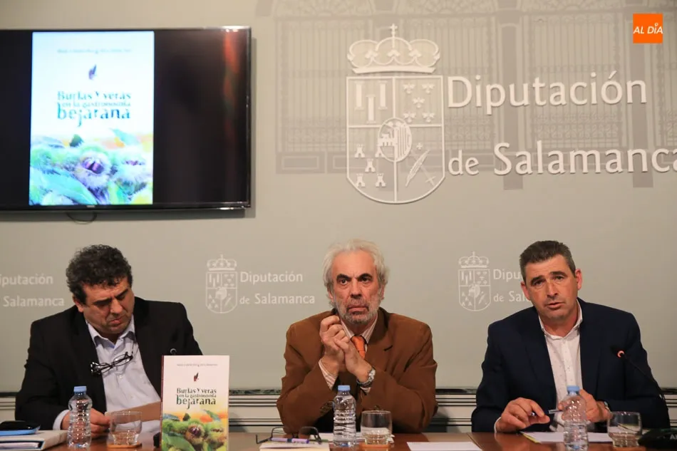 Foto 2 - Los hermanos S&aacute;nchez Paso recuperan en &lsquo;Burlas y veras en la gastronom&iacute;a bejarana&rsquo; los guisos ...