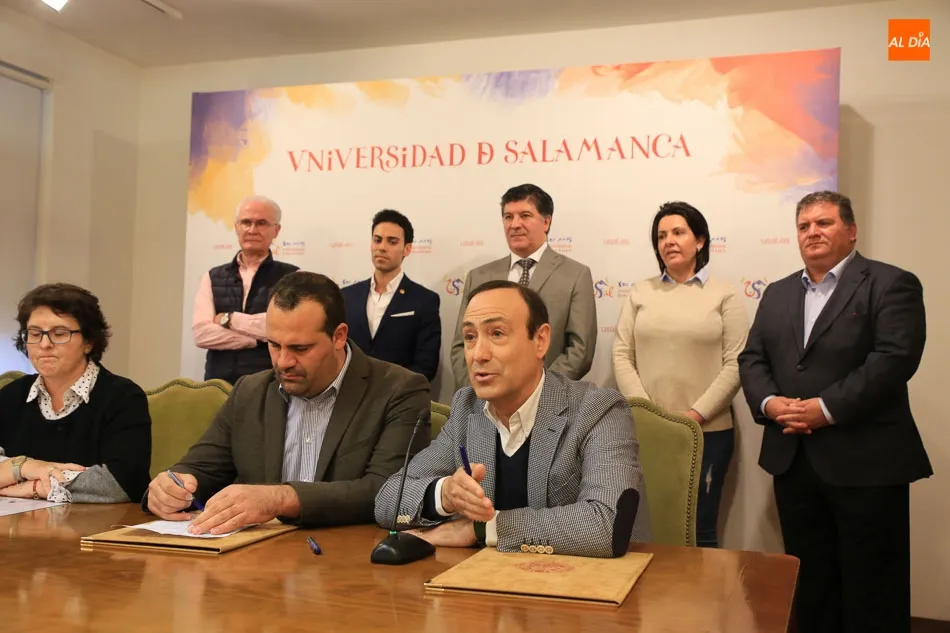 Foto 4 - La Cl&iacute;nica Odontol&oacute;gica de la USAL seguir&aacute; colaborando con Santa Marta, Carbajosa y Villamayor