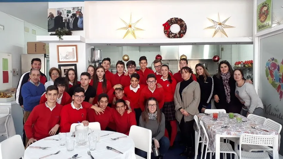 Foto 3 - El colegio Padres Trinitarios colabora en el Comedor de los Pobres de Salamanca  