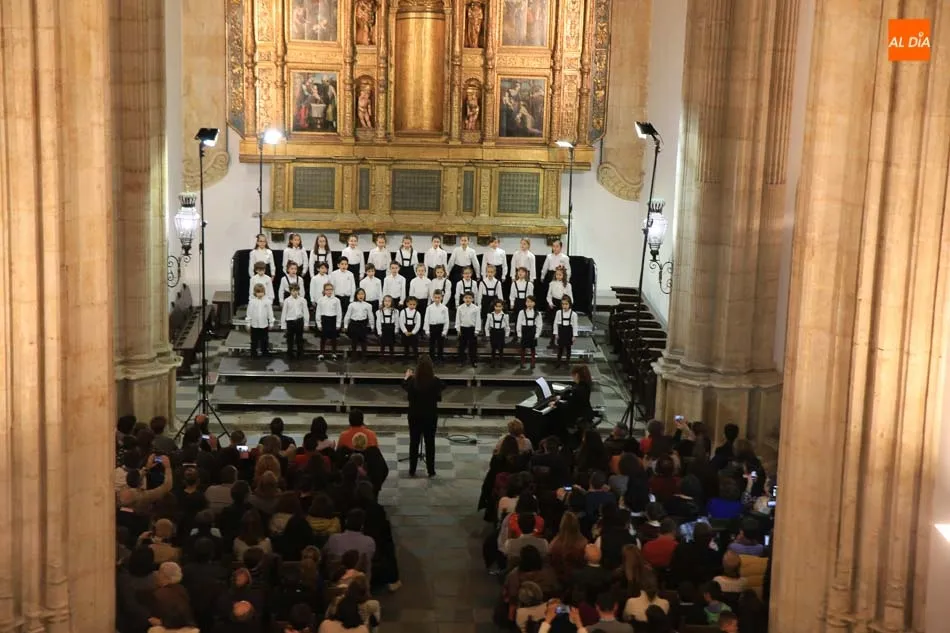Foto 7 - El Coro Ciudad de Salamanca pone el broche final al ciclo de Navidad Polif&oacute;nica  