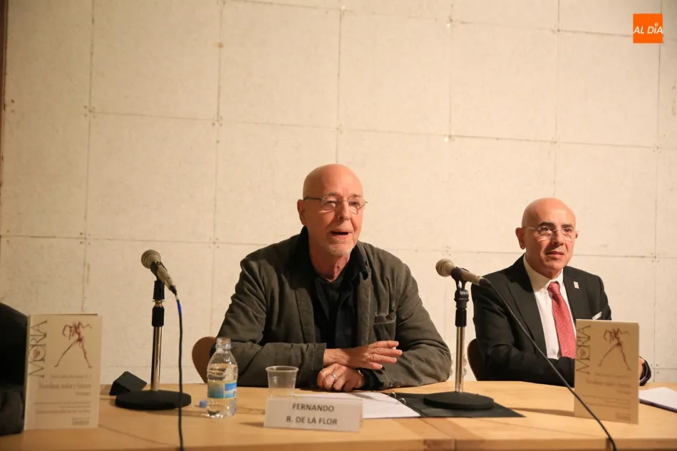 Foto 3 - Sesi&oacute;n literaria en las Conchas con&nbsp;la antolog&iacute;a&nbsp;de Pedro Ladr&oacute;n de Guevara  