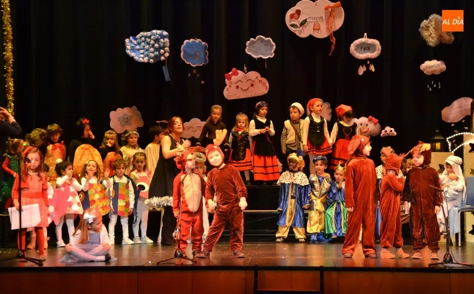 Mucha música en las funciones de Misioneras-Santa Teresa, incluido un ‘Villancicovisión’  