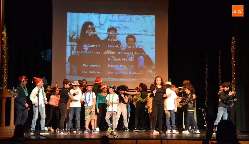 Foto 6 - Mucha m&uacute;sica en las funciones de Misioneras-Santa Teresa, incluido un &lsquo;Villancicovisi&oacute;n&rsquo;  