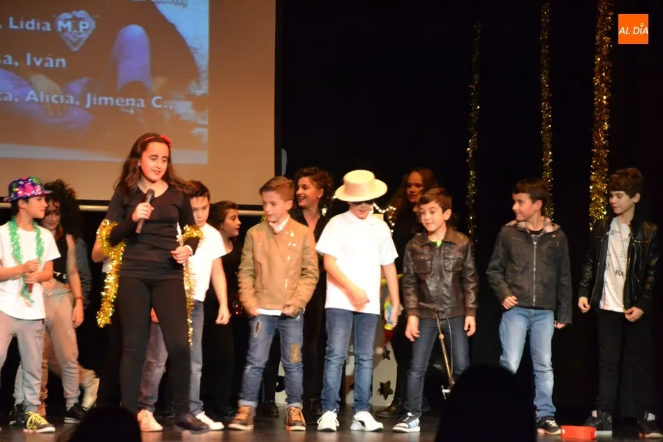 Foto 7 - Mucha m&uacute;sica en las funciones de Misioneras-Santa Teresa, incluido un &lsquo;Villancicovisi&oacute;n&rsquo;  