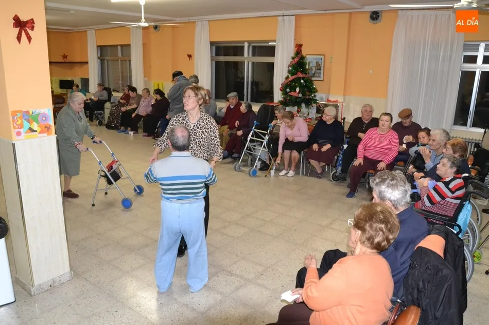 Foto 4 - La Residencia Mixta Provincial vive su gran fiesta navide&ntilde;a  