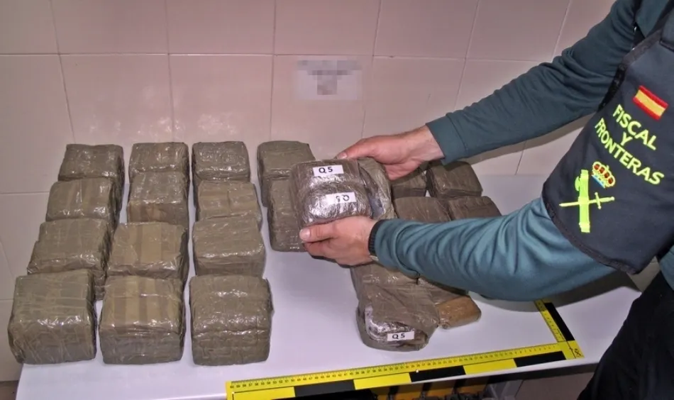 Foto 2 - Detenidos en Badajoz dos salmantinos con 20 kilos de hach&iacute;s