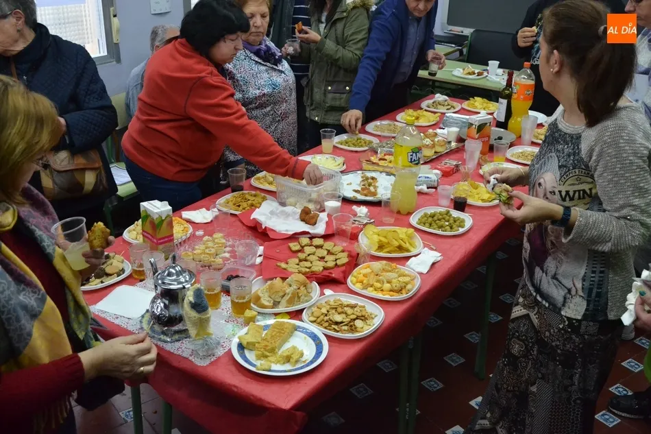 Foto 2 - La Escuela de Adultos remata el trimestre con su habitual jornada de convivencia  