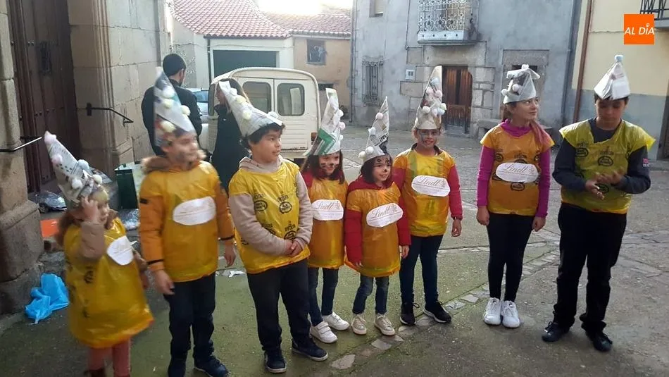Foto 2 - La asociaci&oacute;n La Alh&oacute;ndiga promueve un Bel&eacute;n Viviente en San Felices de los Gallegos