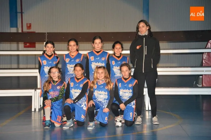 Foto 2 - El Club de Baloncesto Cabrerizos presenta a su &lsquo;gran familia&rsquo;