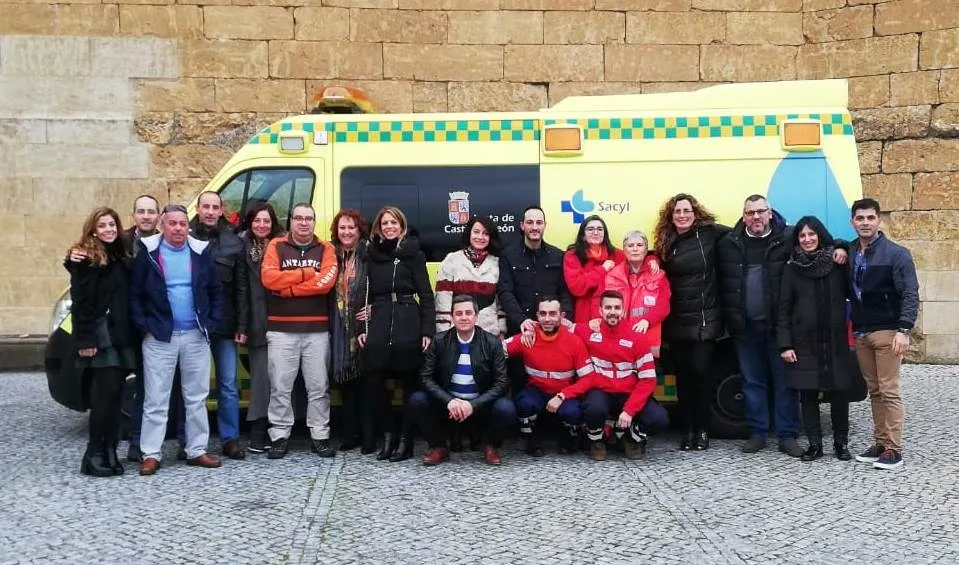 El equipo de emergencias del 112 se reúne en torno a la mesa  