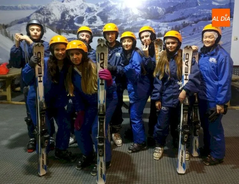 Foto 4 - Los alumnos de 4&ordm; ESO del Colegio San Juan Bosco disfrutan de una intensa jornada en Madrid