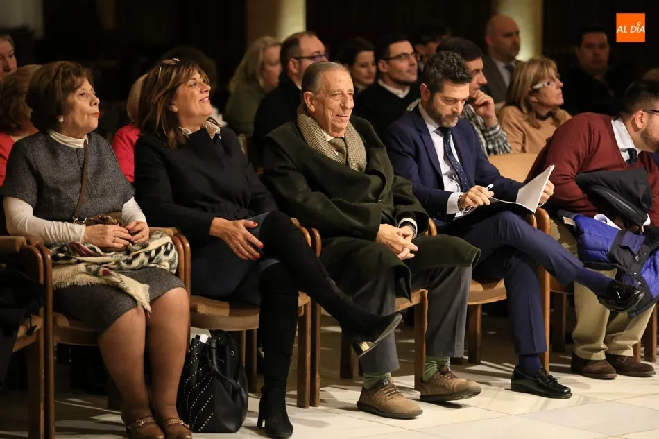 Foto 7 - Julio L&oacute;pez Revuelta pregona la Exaltaci&oacute;n de la Navidad de la Hermandad de Jes&uacute;s Despojado