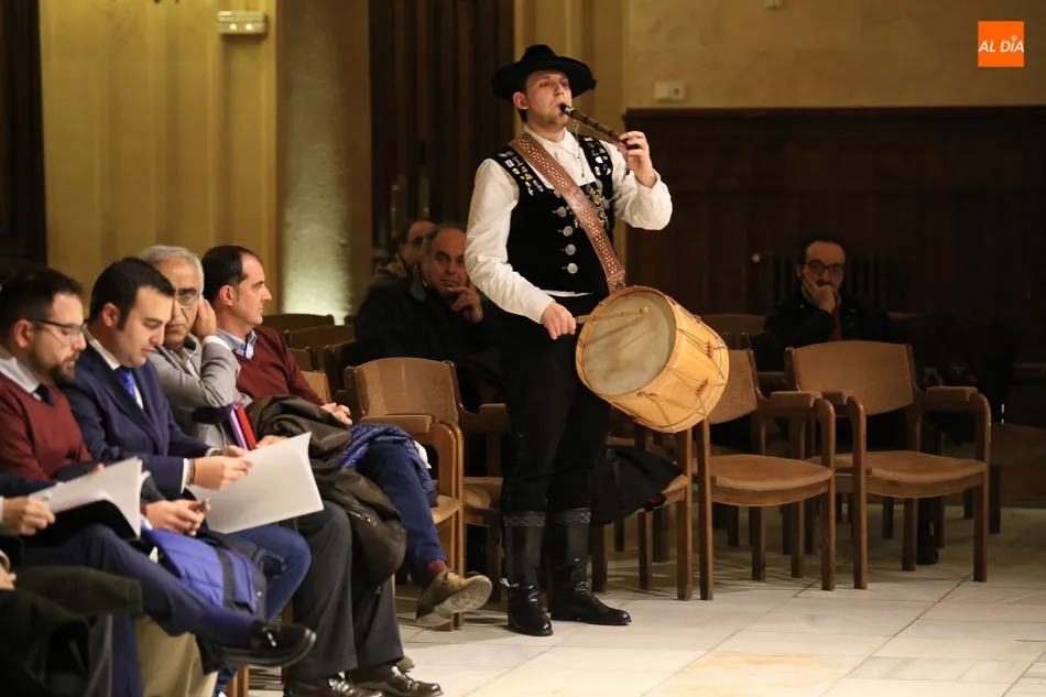 Foto 6 - Julio L&oacute;pez Revuelta pregona la Exaltaci&oacute;n de la Navidad de la Hermandad de Jes&uacute;s Despojado