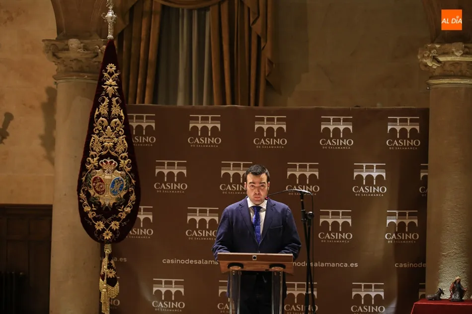 Foto 4 - Julio L&oacute;pez Revuelta pregona la Exaltaci&oacute;n de la Navidad de la Hermandad de Jes&uacute;s Despojado