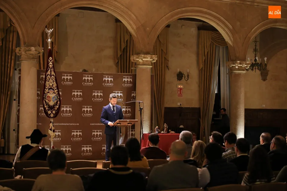 Foto 2 - Julio L&oacute;pez Revuelta pregona la Exaltaci&oacute;n de la Navidad de la Hermandad de Jes&uacute;s Despojado