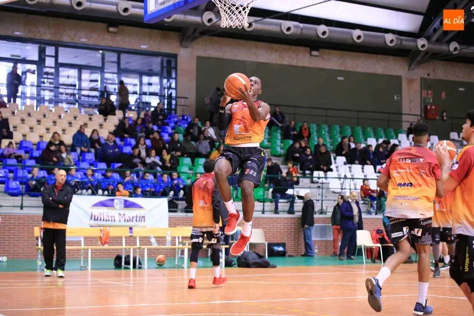 El Aquimisa Carbajosa vuela para conseguir su cuarta victoria (66-83)