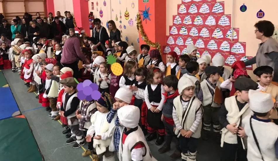 El Colegio Miróbriga toma las ‘12 uvas’ después de mostrar los alumnos de Infantil todo su...