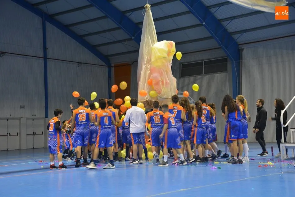 Foto 10 - El Club de Baloncesto Cabrerizos presenta a su &lsquo;gran familia&rsquo;