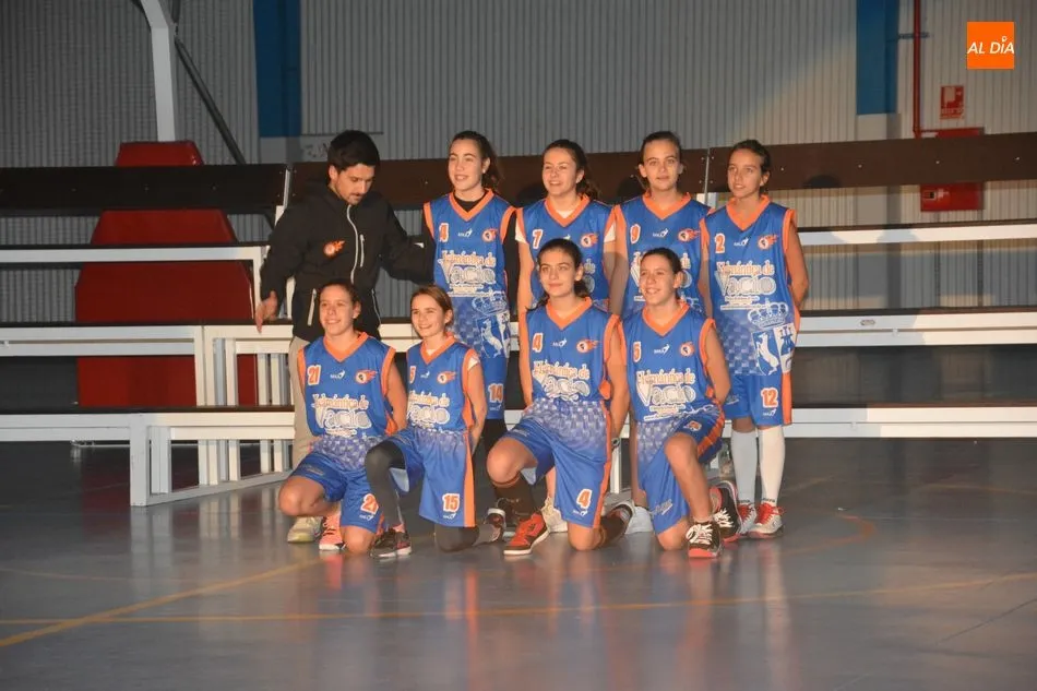 Foto 9 - El Club de Baloncesto Cabrerizos presenta a su &lsquo;gran familia&rsquo;