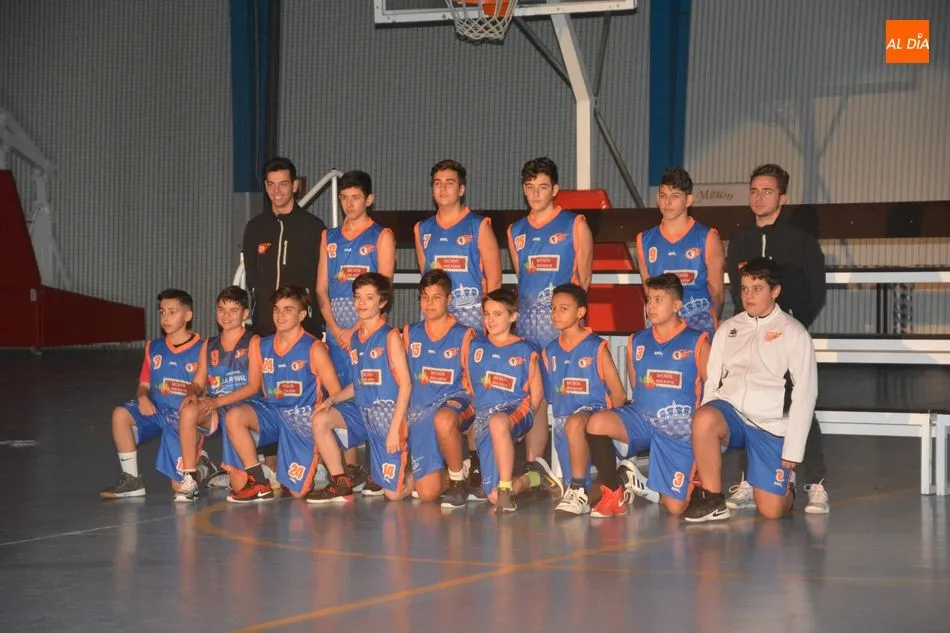 Foto 7 - El Club de Baloncesto Cabrerizos presenta a su &lsquo;gran familia&rsquo;