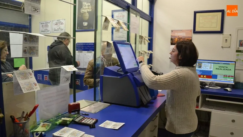 Fiebre por la Lotería: personas de Bilbao y Guadalajara se desplazan a la comarca a por el 27518  