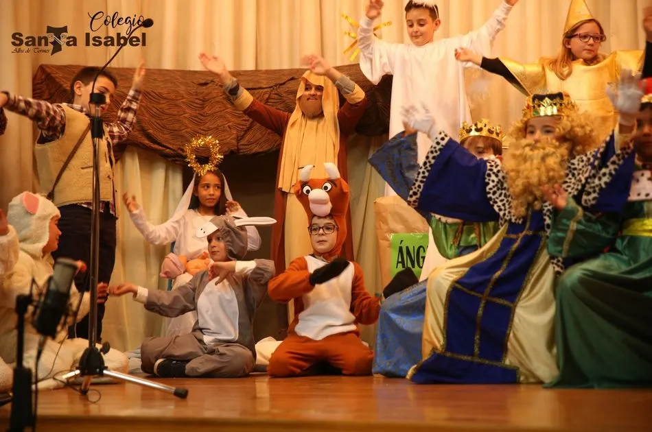 Foto 11 - Finalizan las actuaciones navide&ntilde;as en el Colegio Santa Isabel