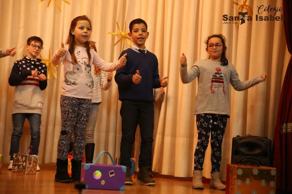 Foto 9 - Finalizan las actuaciones navide&ntilde;as en el Colegio Santa Isabel