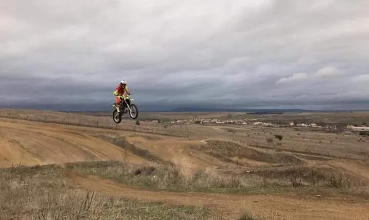 Foto 4 - Medio centenar de pilotos rodar&aacute; el domingo en el circuito de Gallegos  