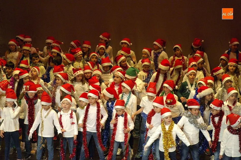 Imagen de una de las funciones del Colegio Miróbriga | Fotos Adrián Martín