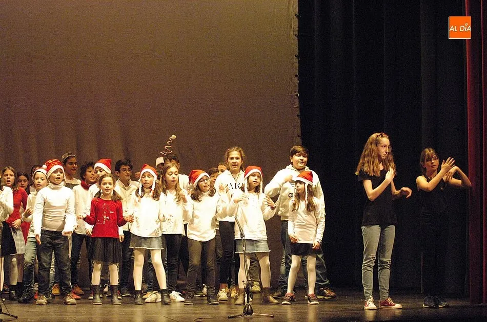 Foto 11 - El Colegio Mir&oacute;briga festeja la Navidad con una doble funci&oacute;n con mucho ritmo  