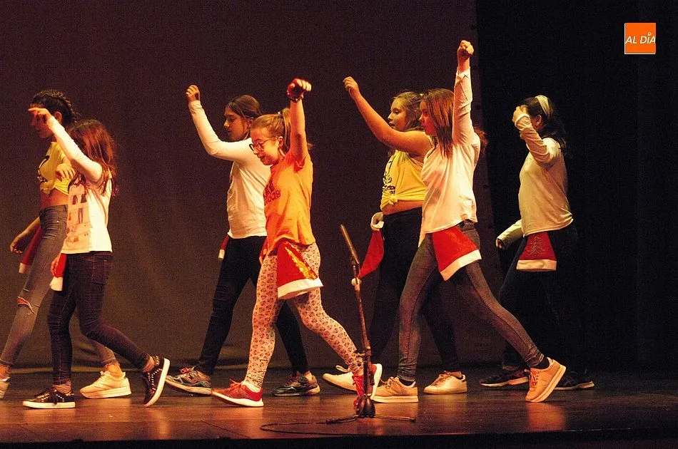 Foto 9 - El Colegio Mir&oacute;briga festeja la Navidad con una doble funci&oacute;n con mucho ritmo  