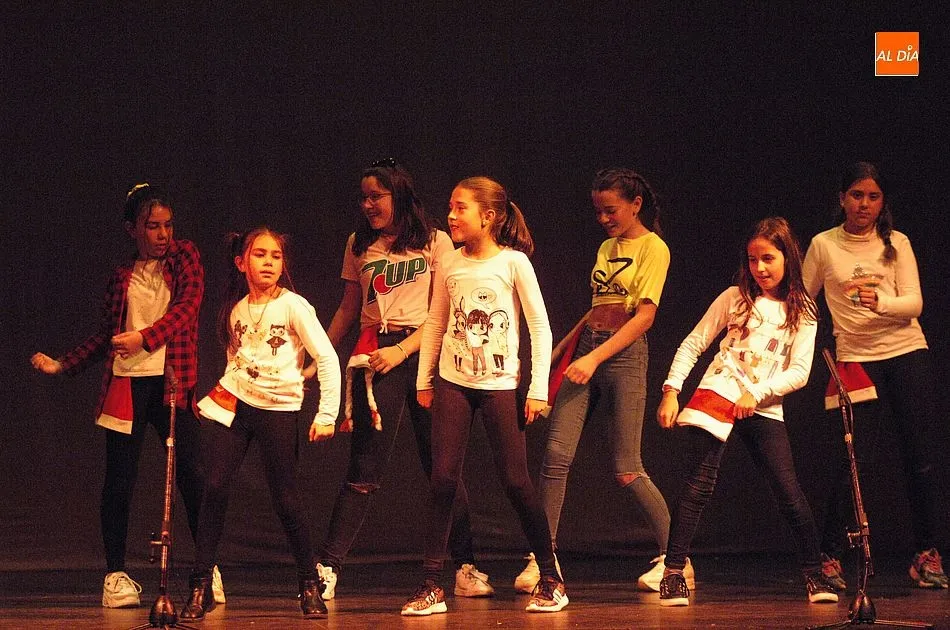 Foto 8 - El Colegio Mir&oacute;briga festeja la Navidad con una doble funci&oacute;n con mucho ritmo  