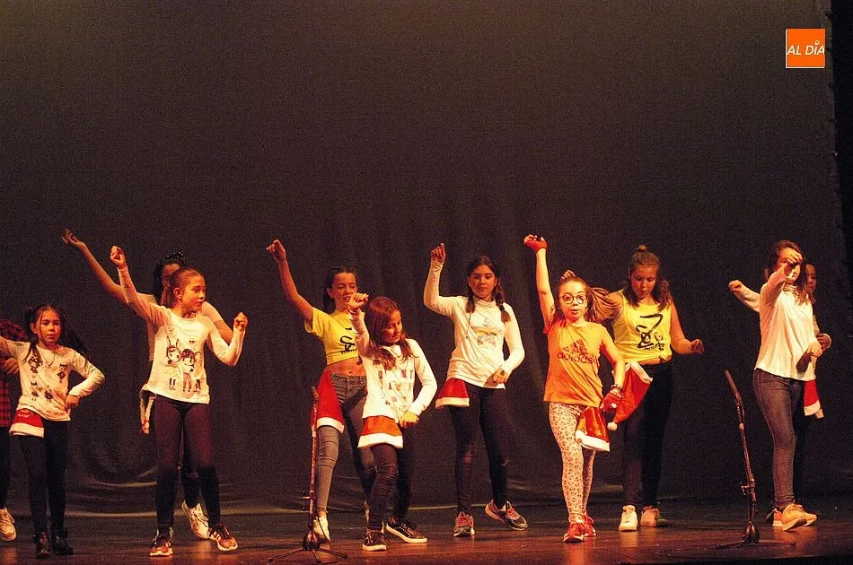 Foto 2 - El Colegio Mir&oacute;briga festeja la Navidad con una doble funci&oacute;n con mucho ritmo  