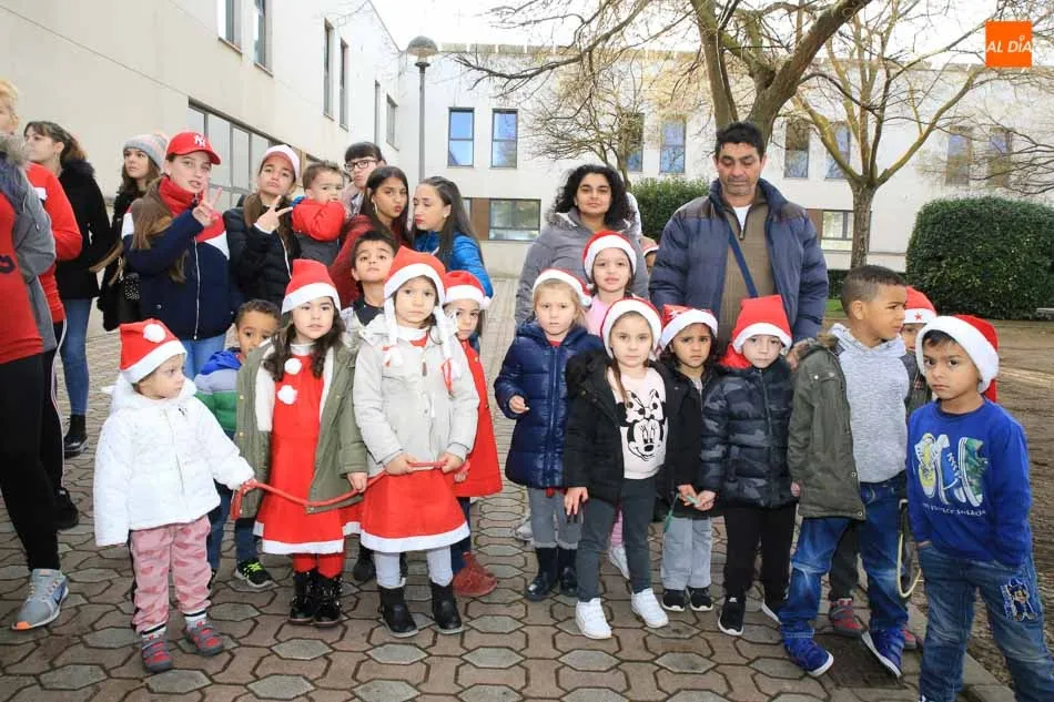 Foto 2 - El CEIP Lazarillo de Tormes ofrece su pasacalles musical a todos los vecinos de Chamber&iacute;  