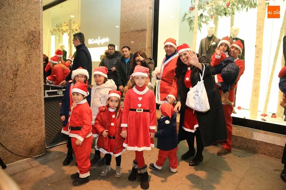 Foto 4 - Pap&aacute; Noel llega a Salamanca cargado de regalos para grandes y peque&ntilde;os