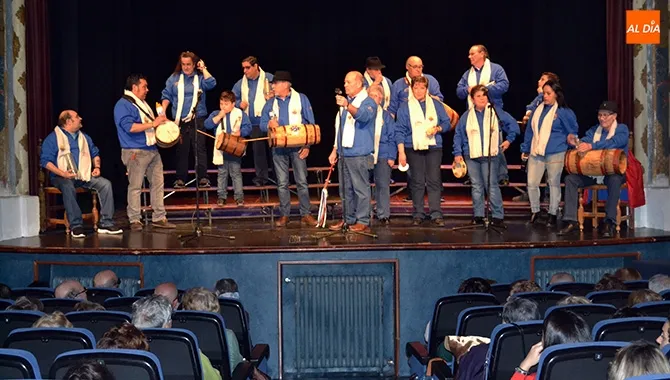 La Comparsa peñarandina ofrecía su tradicional concierto navideño en el teatro Calderón