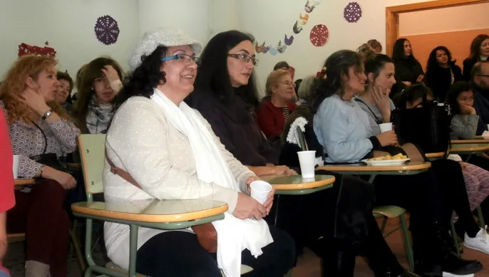 Los alumnos del CEPA El Inestal han recibido la Navidad con una animada tarde festiva