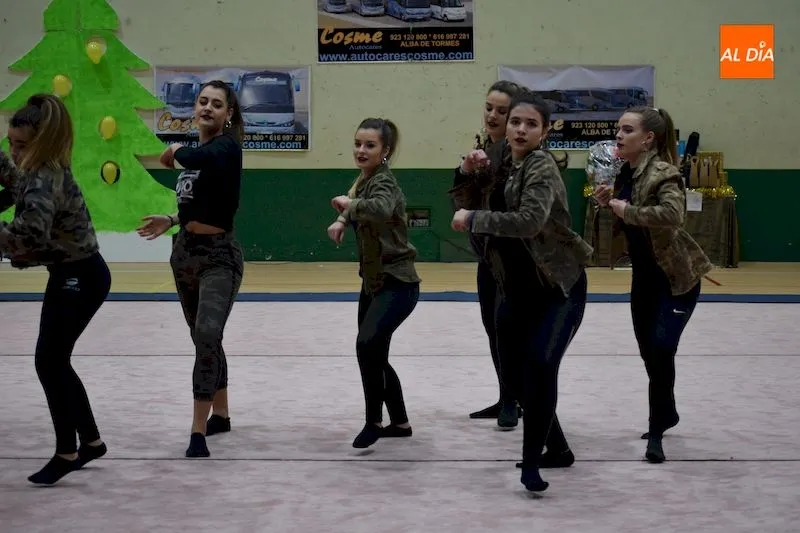 Foto 4 - Las Escuelas Piensos Dur&aacute;n Albense se presentan en la tradicional gala de Navidad