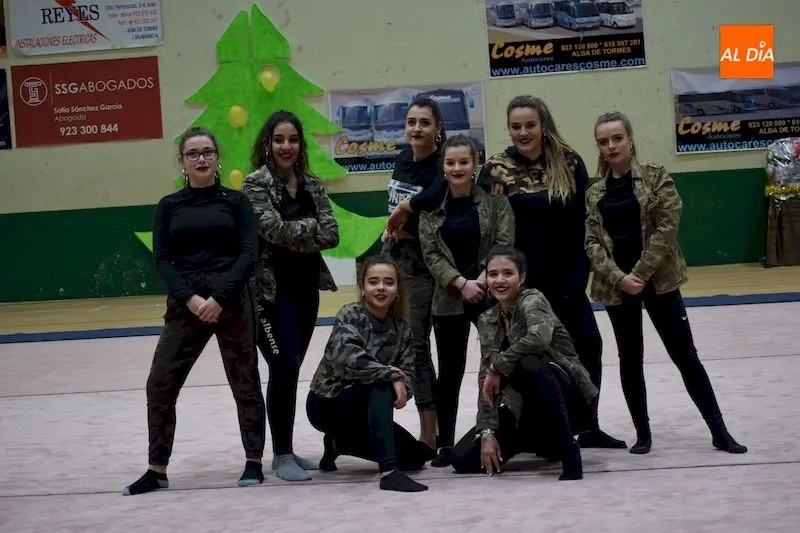 Foto 3 - Las Escuelas Piensos Dur&aacute;n Albense se presentan en la tradicional gala de Navidad