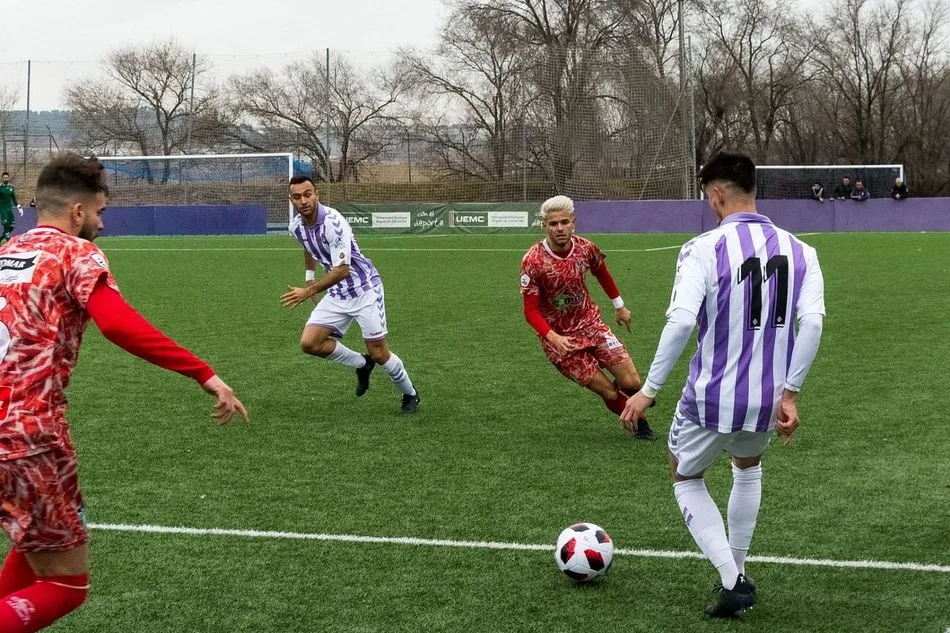 Foto 3 - Un CD Guijuelo en mala racha despide el a&ntilde;o con derrota ante el Valladolid B (2-1)