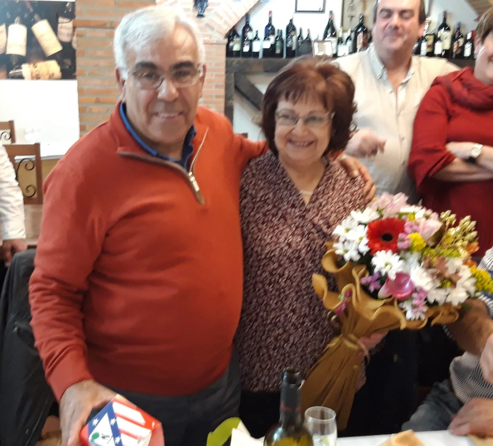 Foto 3 - La Pe&ntilde;a Santa Ana rinde homenaje a Virgilio y Puri por su jubilaci&oacute;n  