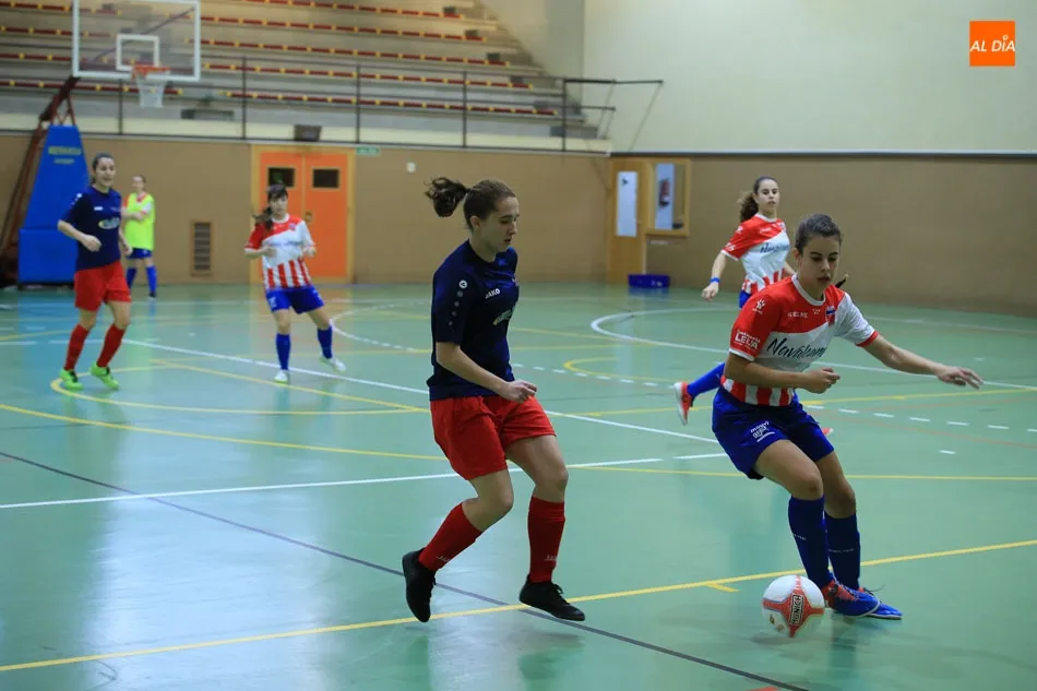 Foto 4 - La USAL cae de manera clara ante el Navalcarnero (1-5)