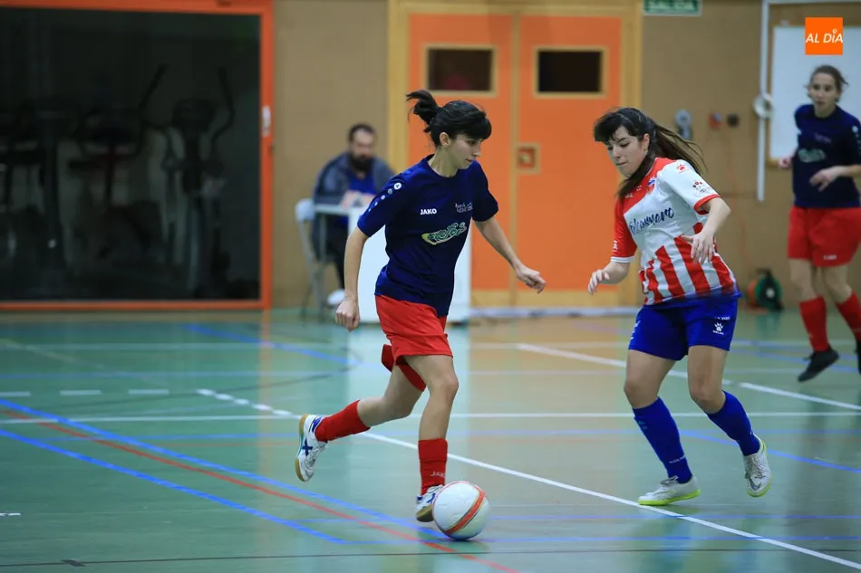 Foto 3 - La USAL cae de manera clara ante el Navalcarnero (1-5)