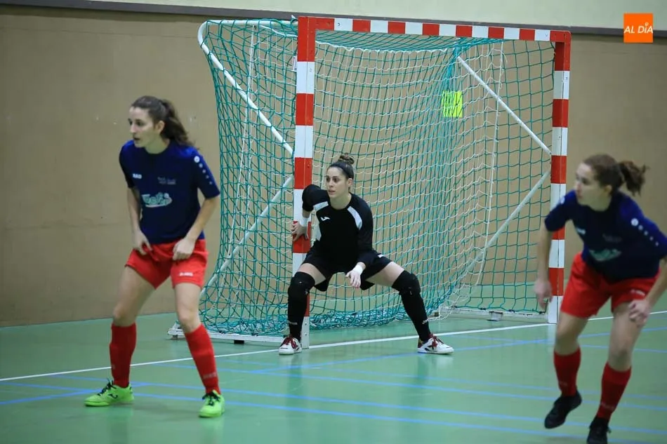 Foto 2 - La USAL cae de manera clara ante el Navalcarnero (1-5)
