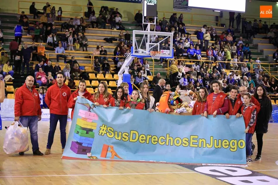 Foto 3 - Perfumer&iacute;as Avenida derrota al IDK Gipuzkoa tras una gran primera parte (58-54)
