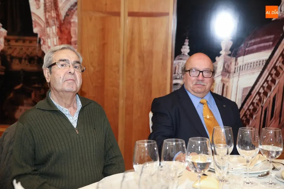Foto 8 - Domingo L&oacute;pez Chaves recibe la X Encina Charra de la Pe&ntilde;a Taurina Juan del &Aacute;lamo  
