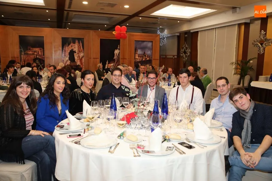 Foto 5 - Domingo L&oacute;pez Chaves recibe la X Encina Charra de la Pe&ntilde;a Taurina Juan del &Aacute;lamo  